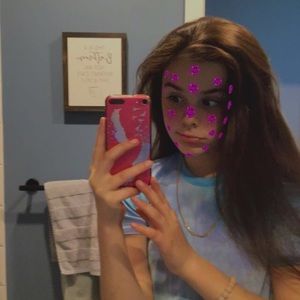 Meet your Posher, Mia